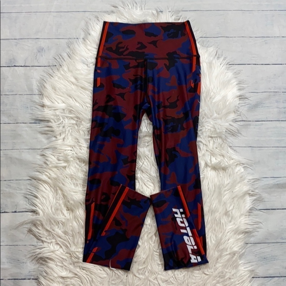 With Hot 8 Yoga La Red Camo Leggings sz XS